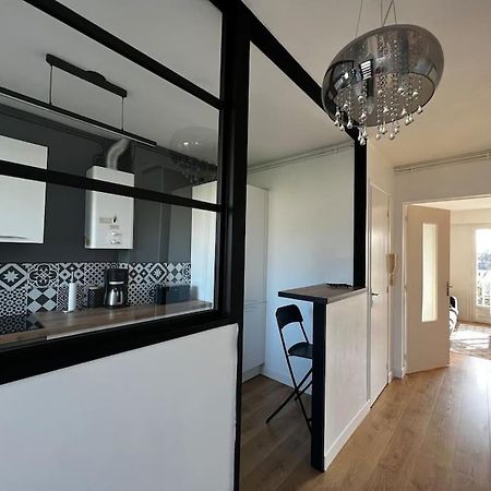 Appartamento T2 Lumineux Refais A Neuf Avec Parking ! Lorient Esterno foto