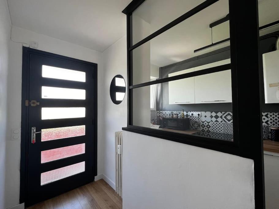 Appartamento T2 Lumineux Refais A Neuf Avec Parking ! Lorient Esterno foto